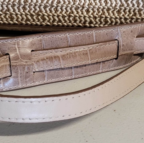 ERIC JAVITS  Dome Zip Latte Handbag - Picture 9 of 16